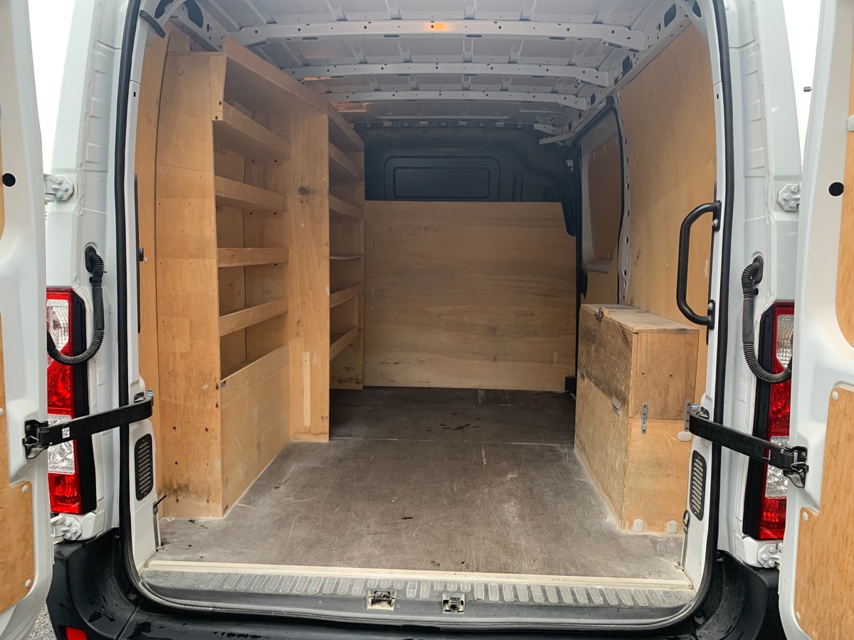 RENAULT Master 180 | L1 H1 | Première MAIN | TVA Récupérable | GRAND CONFORT | Caméra | Attelage