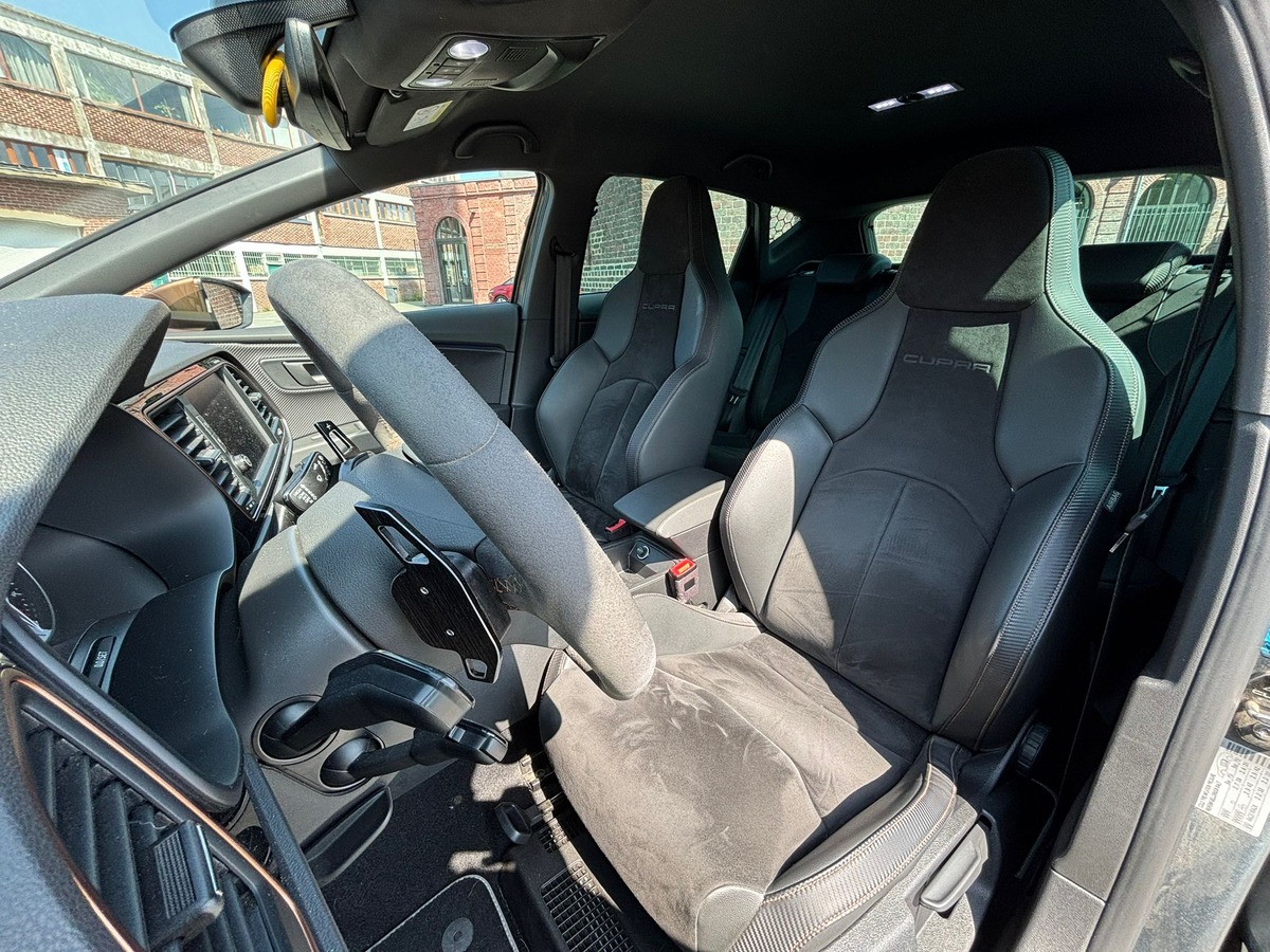 Seat CUPRA LEON R 2.0 TSI DSG6 - N°215/799 - Française