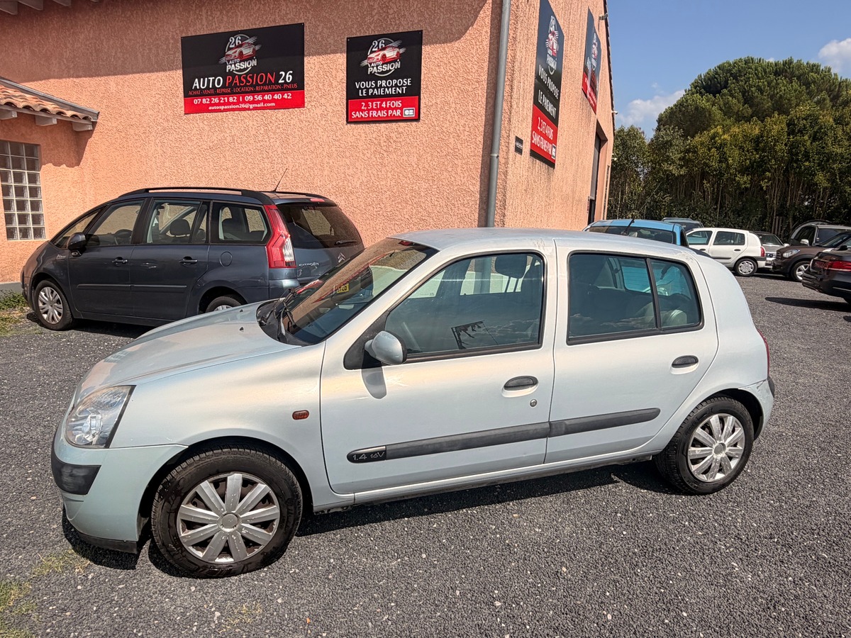RENAULT Clio