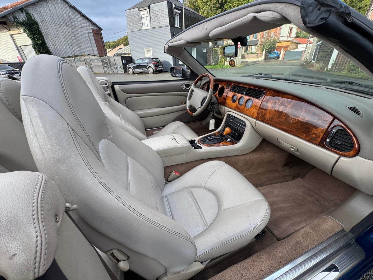 Jaguar XK8 Cabriolet 4.0 V8 285cv - Garantie