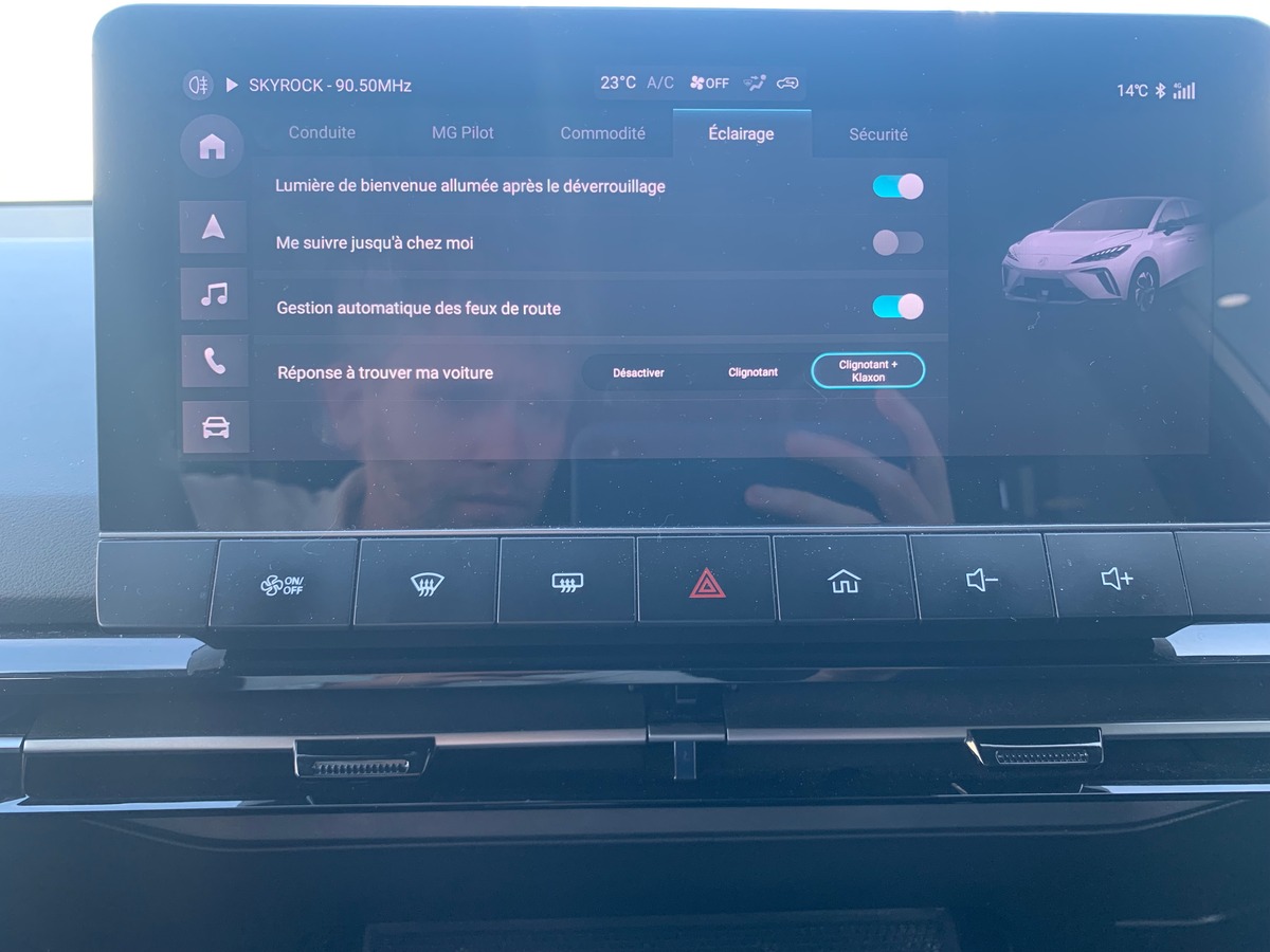 MG MG4 245 | 77 Kwh | Luxury | Apple car Play | Caméra | Siéges chauffants | Régulateur adaptatif