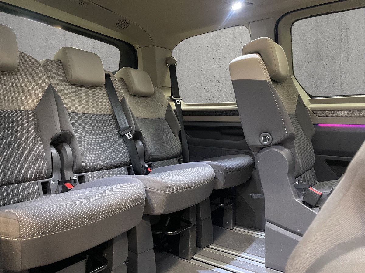 Volkswagen Multivan COURT 1.4 e.HYBRID 218CV DSG6 - ENERGETIC - CARPLAY/CAMERAS/LED AMBIANCE