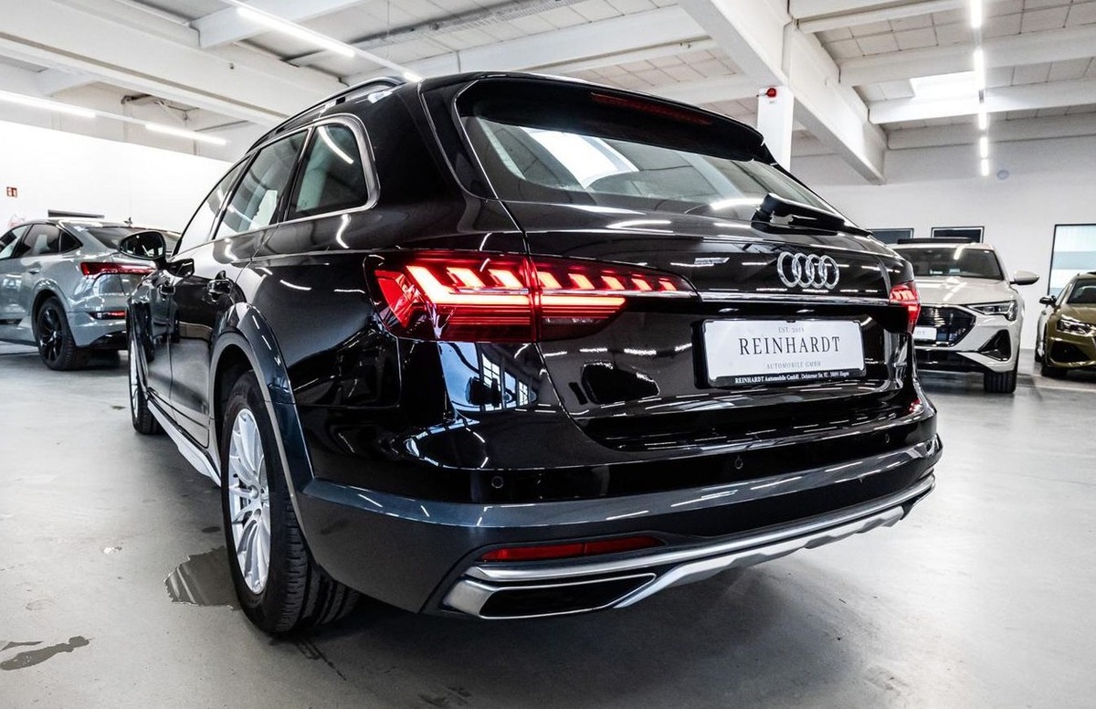 Audi A4 Allroad V 40 TDI 204ch Avus quattro S tronic 7 Attelage Aff Tête haute