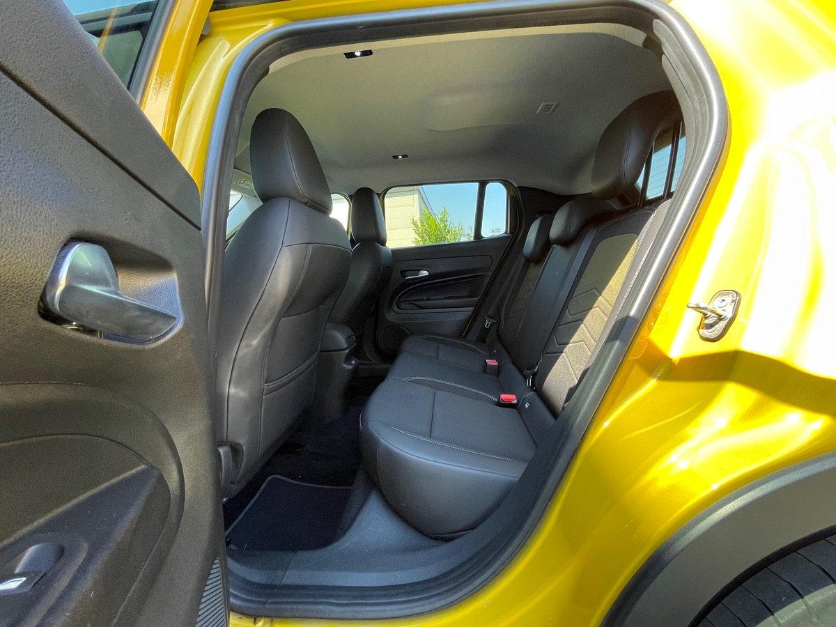 Jeep Avenger First Edition 155 4X2