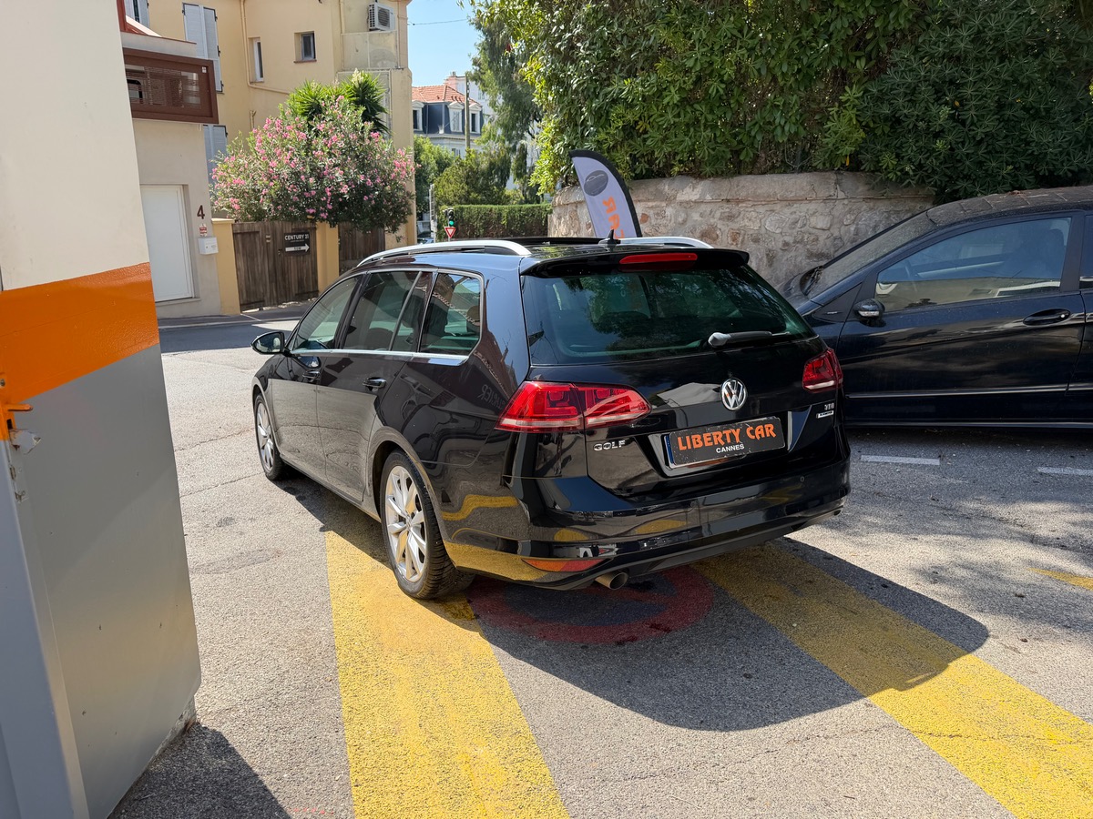 Volkswagen Golf VII SW 1.6 TDI 110 CV / Carat + / Toit Ouvrant / intérieur Cuir / Caméra