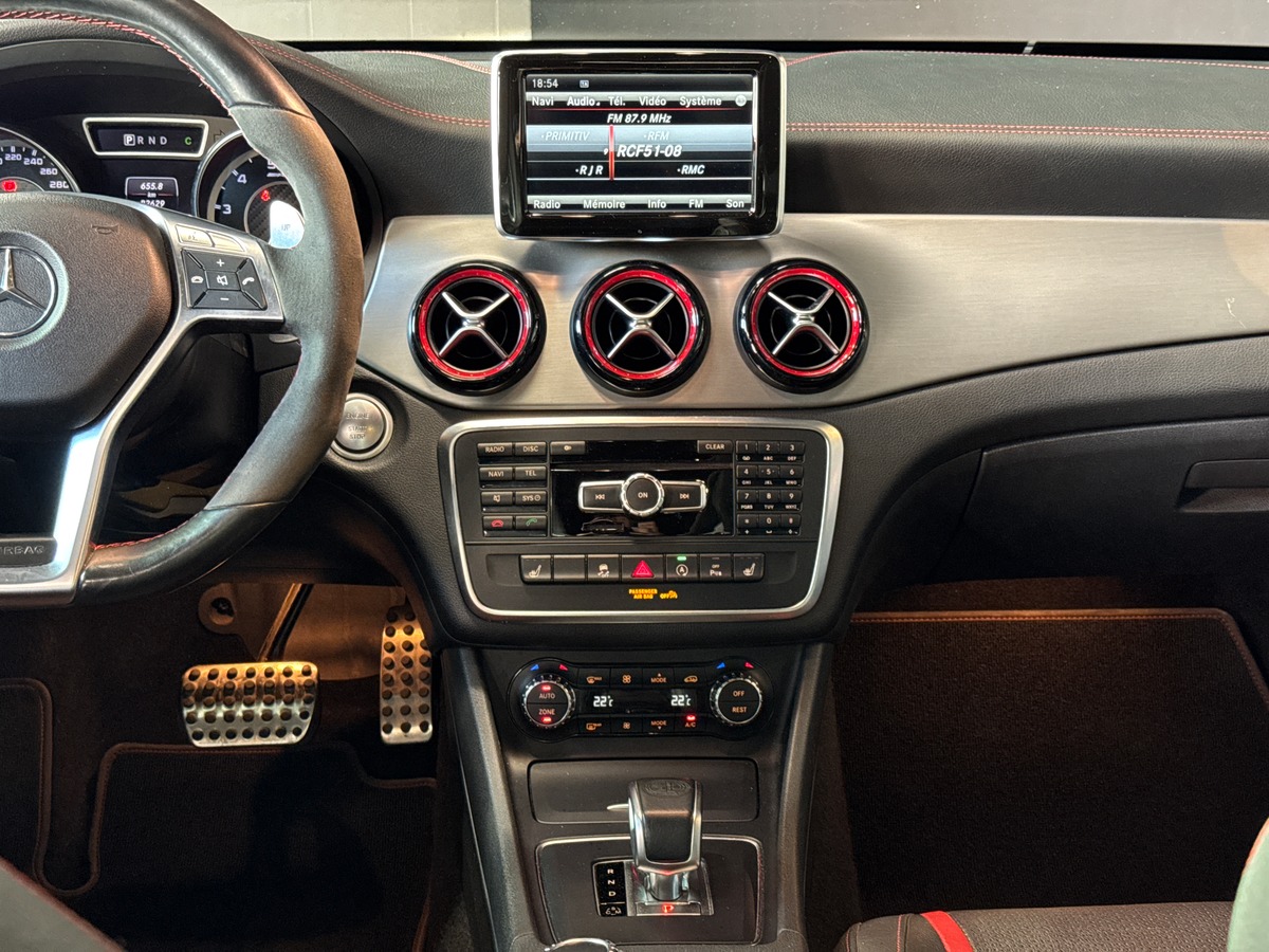 Mercedes-Benz GLA 45 AMG | Noir Cosmos | Toit Ouvrant | Sièges Perf | Keyless | Garantie 12 Mois