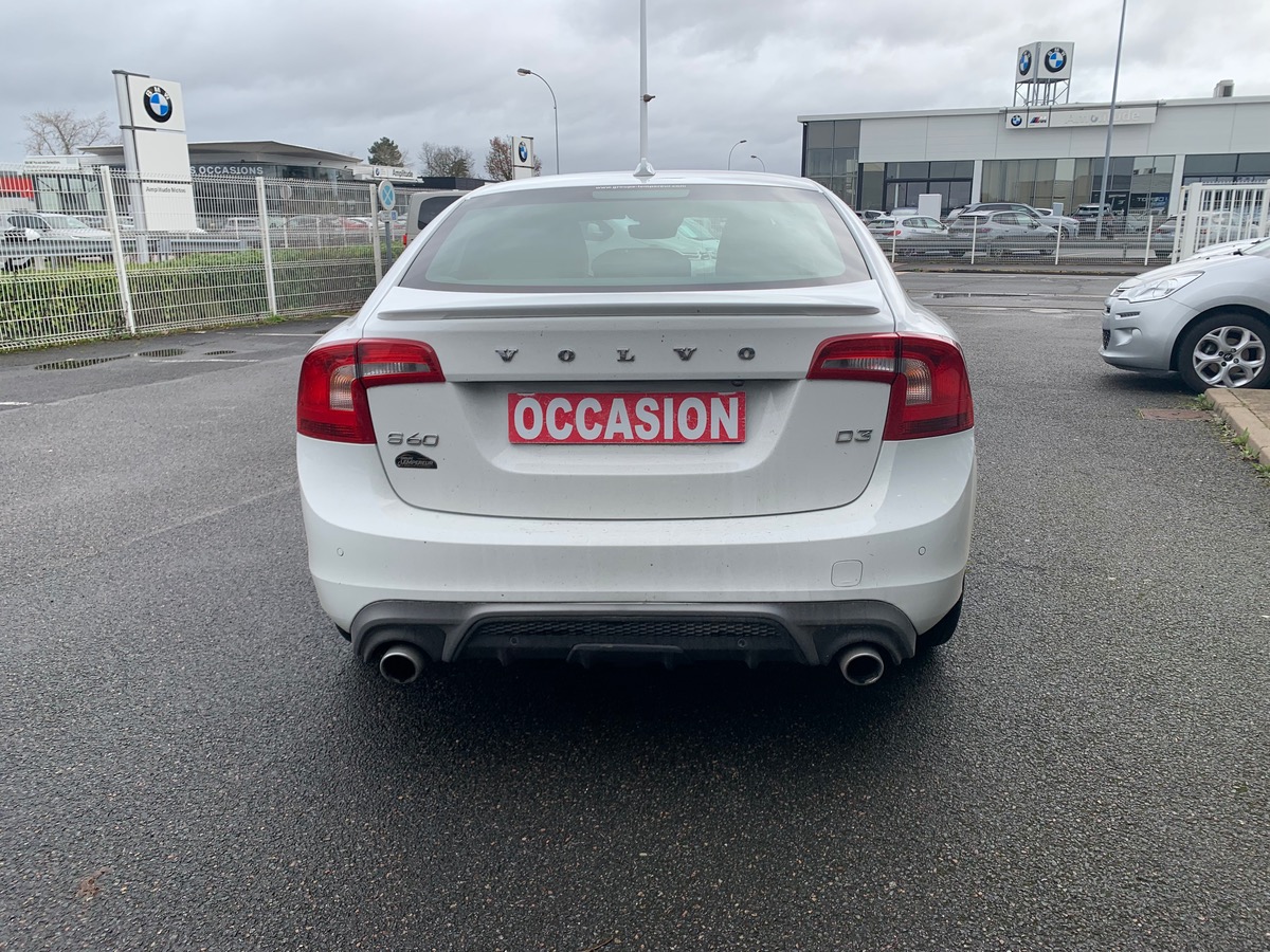 Volvo S60 150 ch | R-design | Attelage amovible | Régulateur vitesse | Radar stationnement arriére