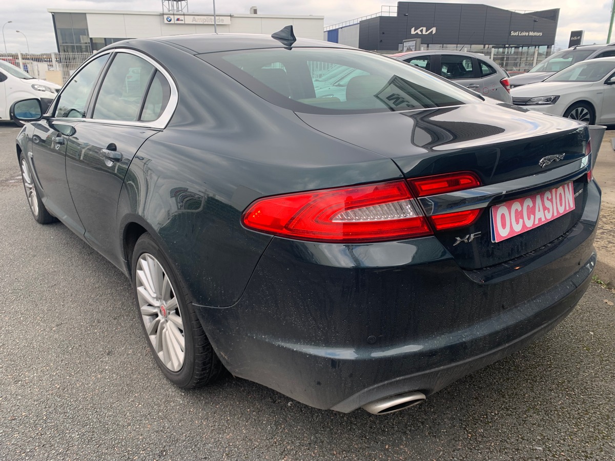 Jaguar XF 240 ch | V6 | R-Sport | Caméra recul | Sièges sport | Régulateur vitesse | GPS | Bluetooth