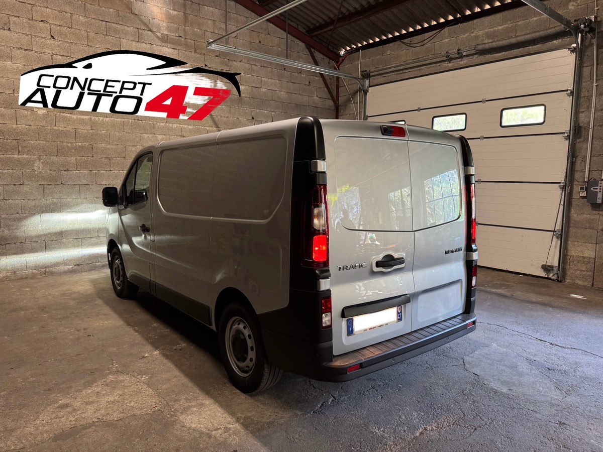RENAULT Trafic L1H1 ADVANCED 3T Blue dci 150
