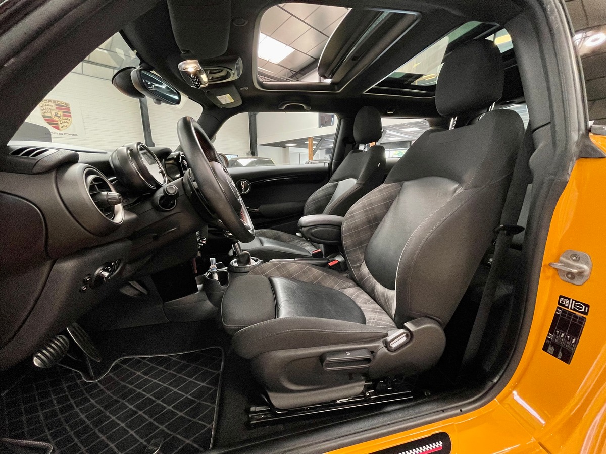 Mini Mini III 2.0 192 Cooper S JCW Red Hot Chilli BVA h