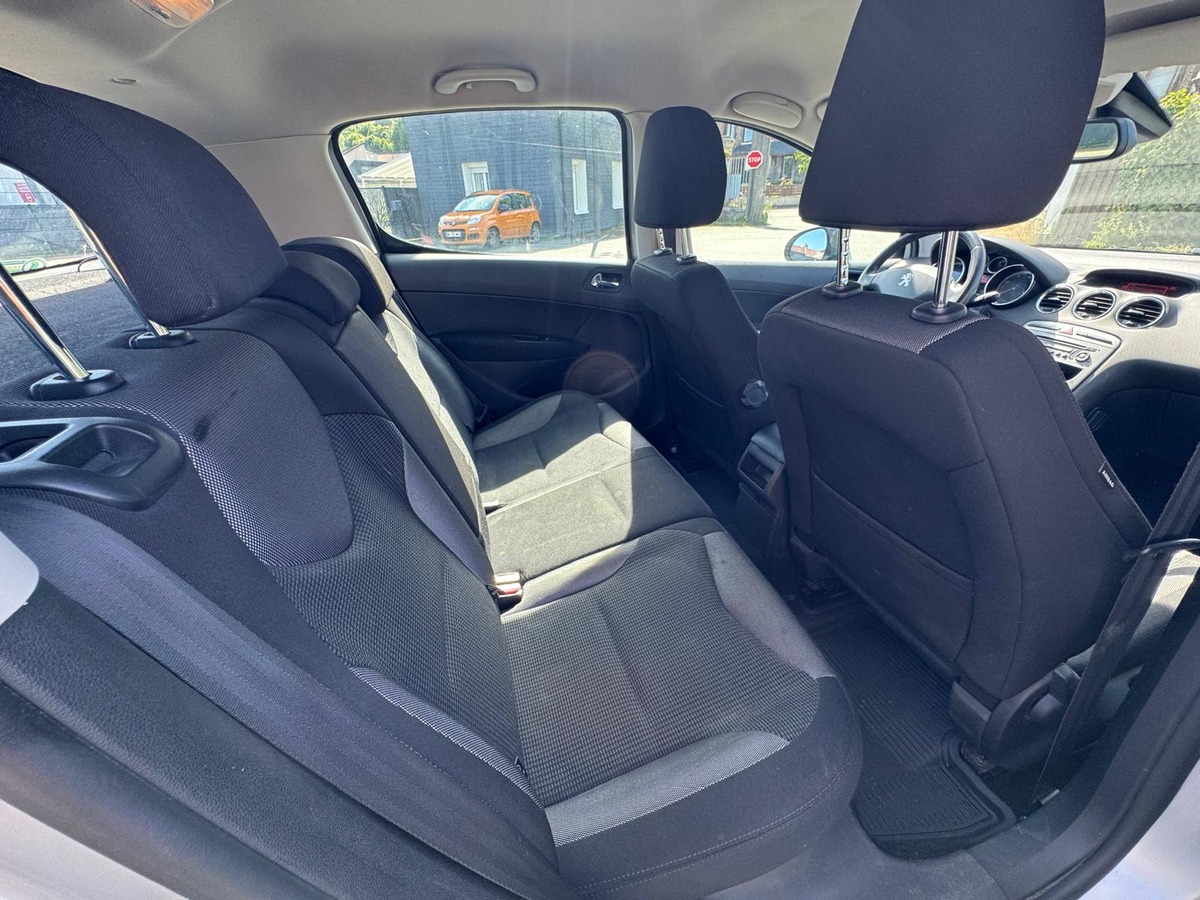 Peugeot 308 1.6 HDI 110cv - ACTIVE - Boite automatique - Garantie