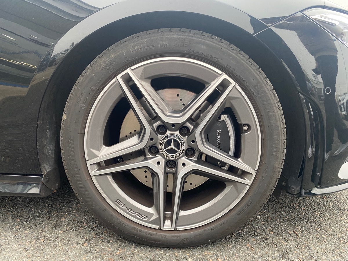 Mercedes-Benz CLA Shooting Brake 163 ch | AMG LINE | Pack premium plus | Avertisseur d'angle mort