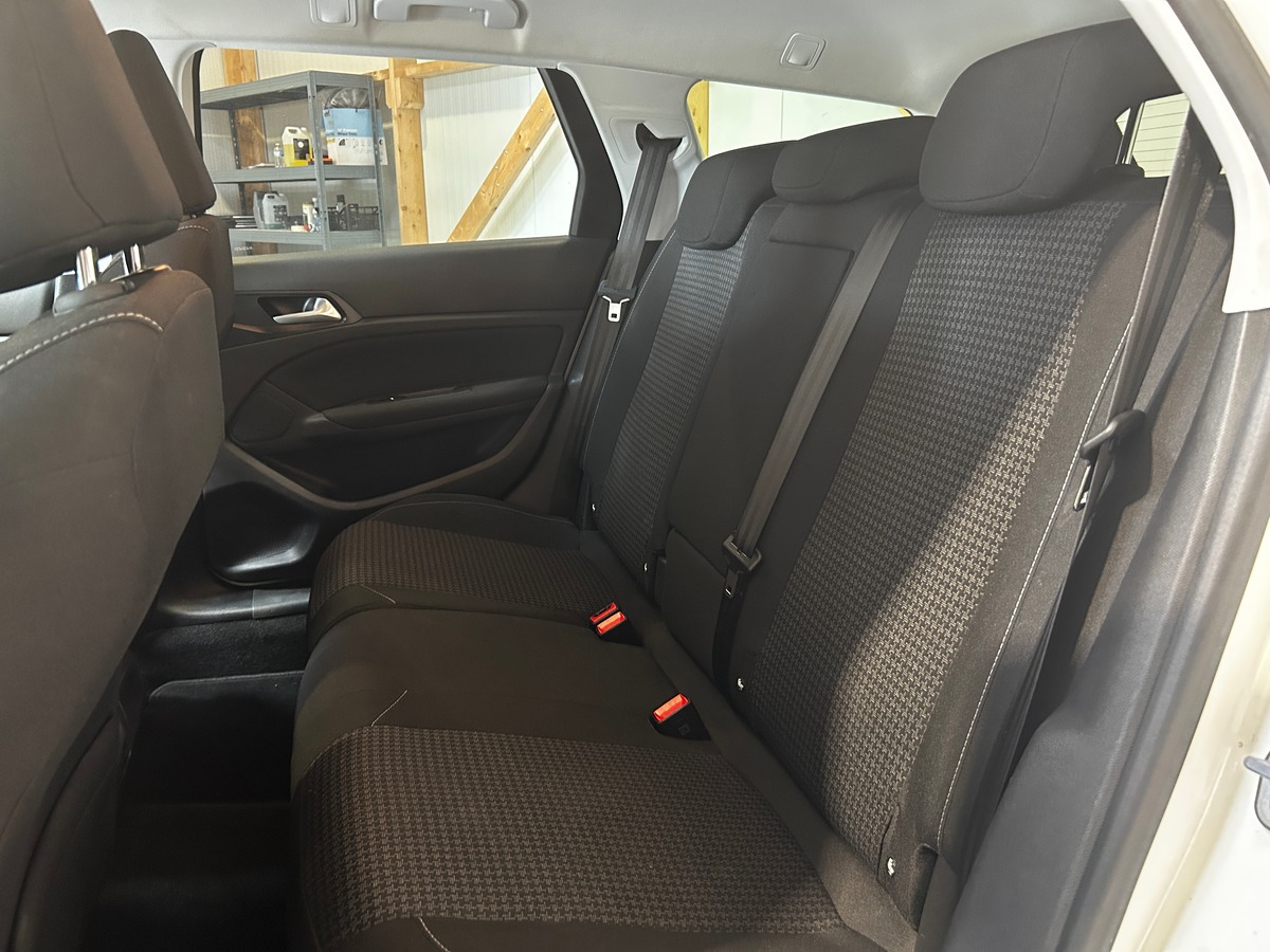 Peugeot 308 SW Phase II 1.5 BlueHDi 100 cv / DISTRIBUTION ET VIDANGE OK / GARANTIE