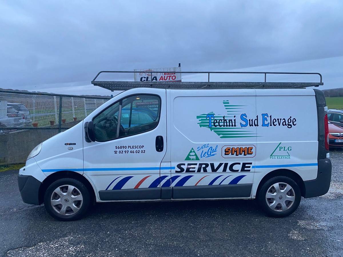 RENAULT Trafic 2.0 dci 90cv aménager bois 