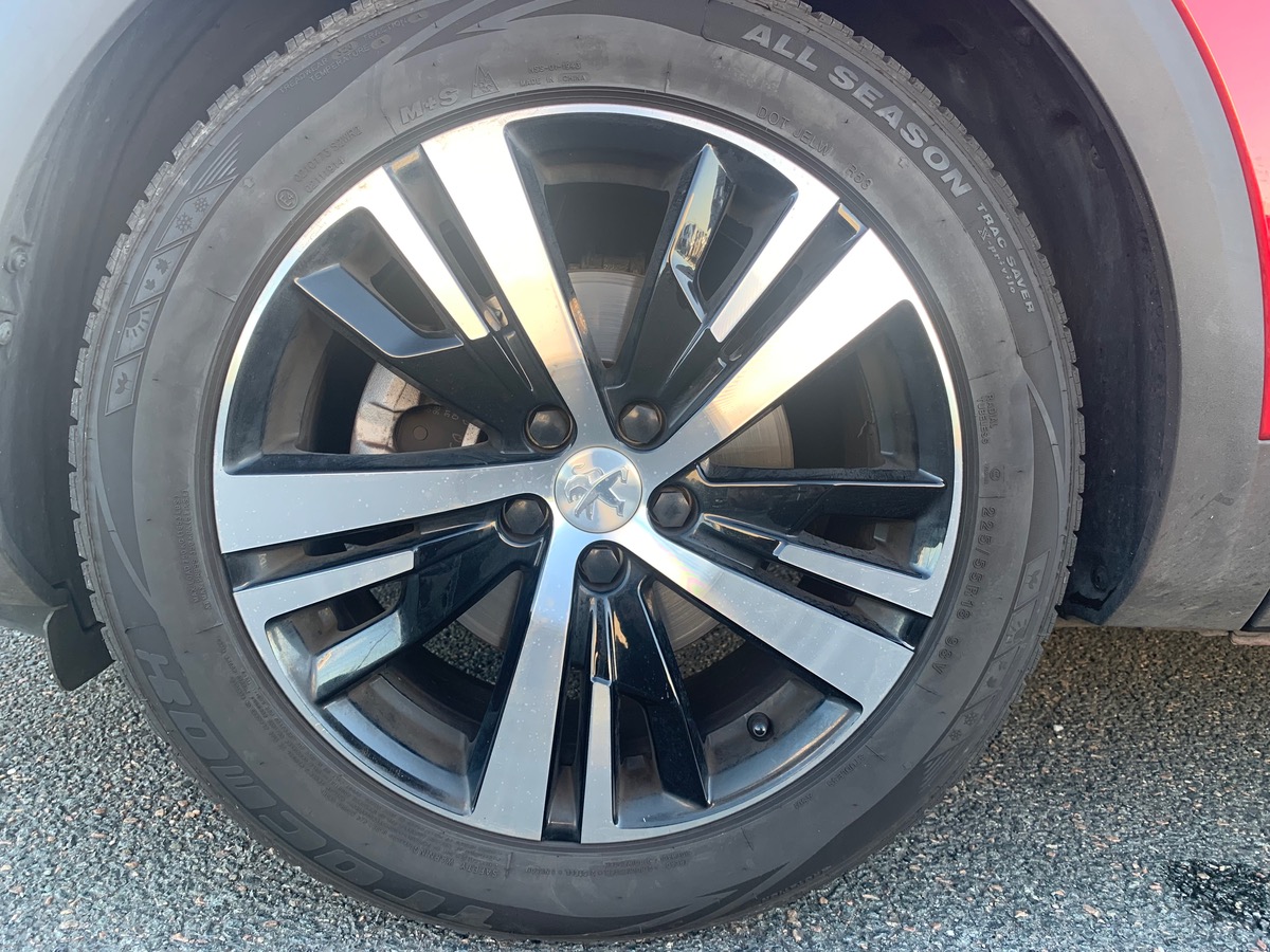 Peugeot 3008 130 ch | GT | Pack Alcantara | Pack City 2 | Hayon Motorisé avec accès Mains Libres