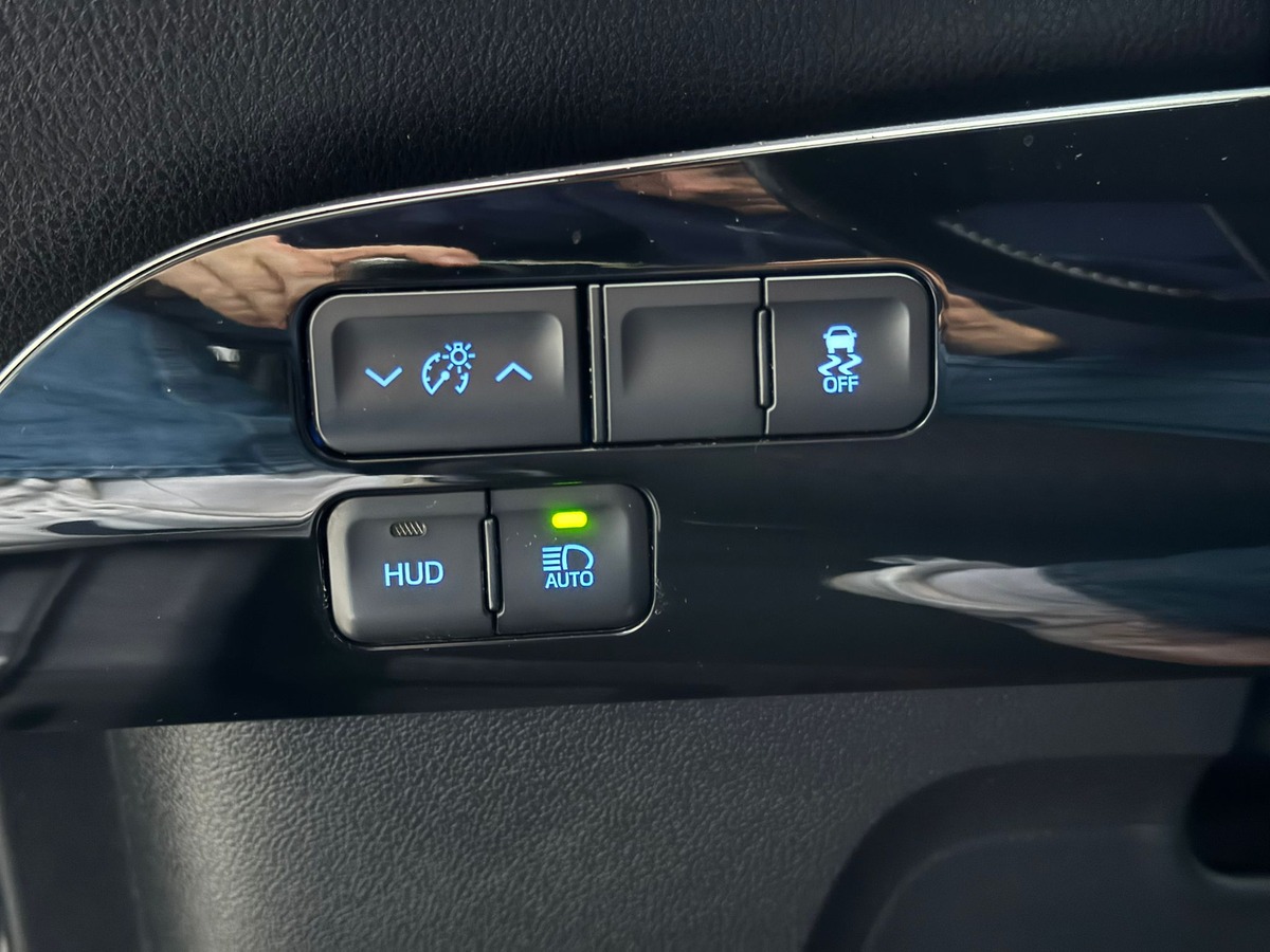 Toyota Prius IV Lounge 1.8 VVT-i 122 Hybrid