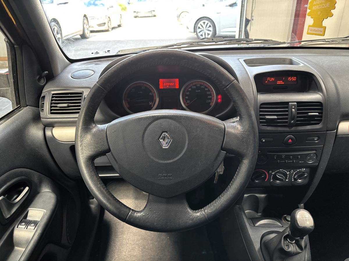 RENAULT Clio II II (2) 1.5 DCI 65 EXTREME 5P