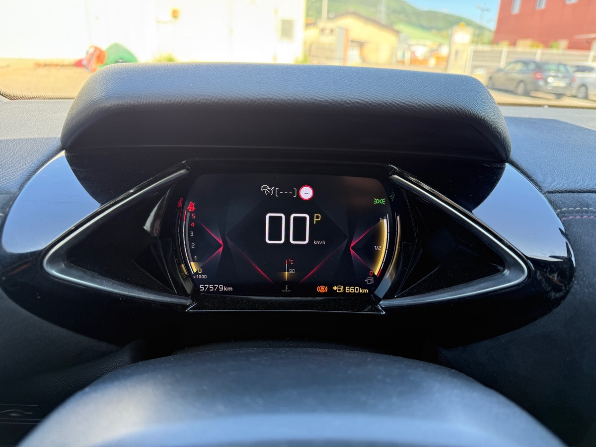 DS DS 3 CROSSBACK 130 BLUEHDI EAT8 PERFORMANCE LINE, SUIVI COMPLET, CARPLAY