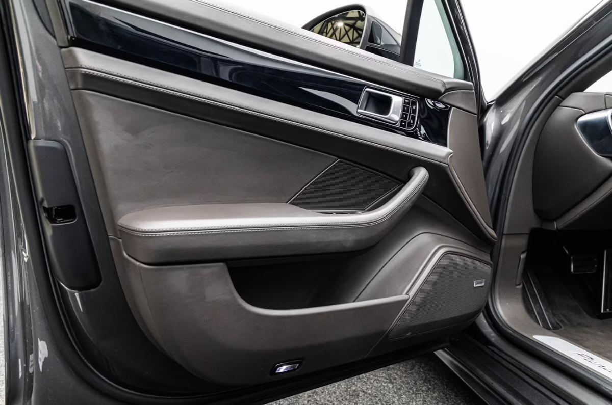 Porsche Panamera II 3.0 V6 462ch 4 E-Hybrid/Bose/Toit ouvrant/Pack sport chrono