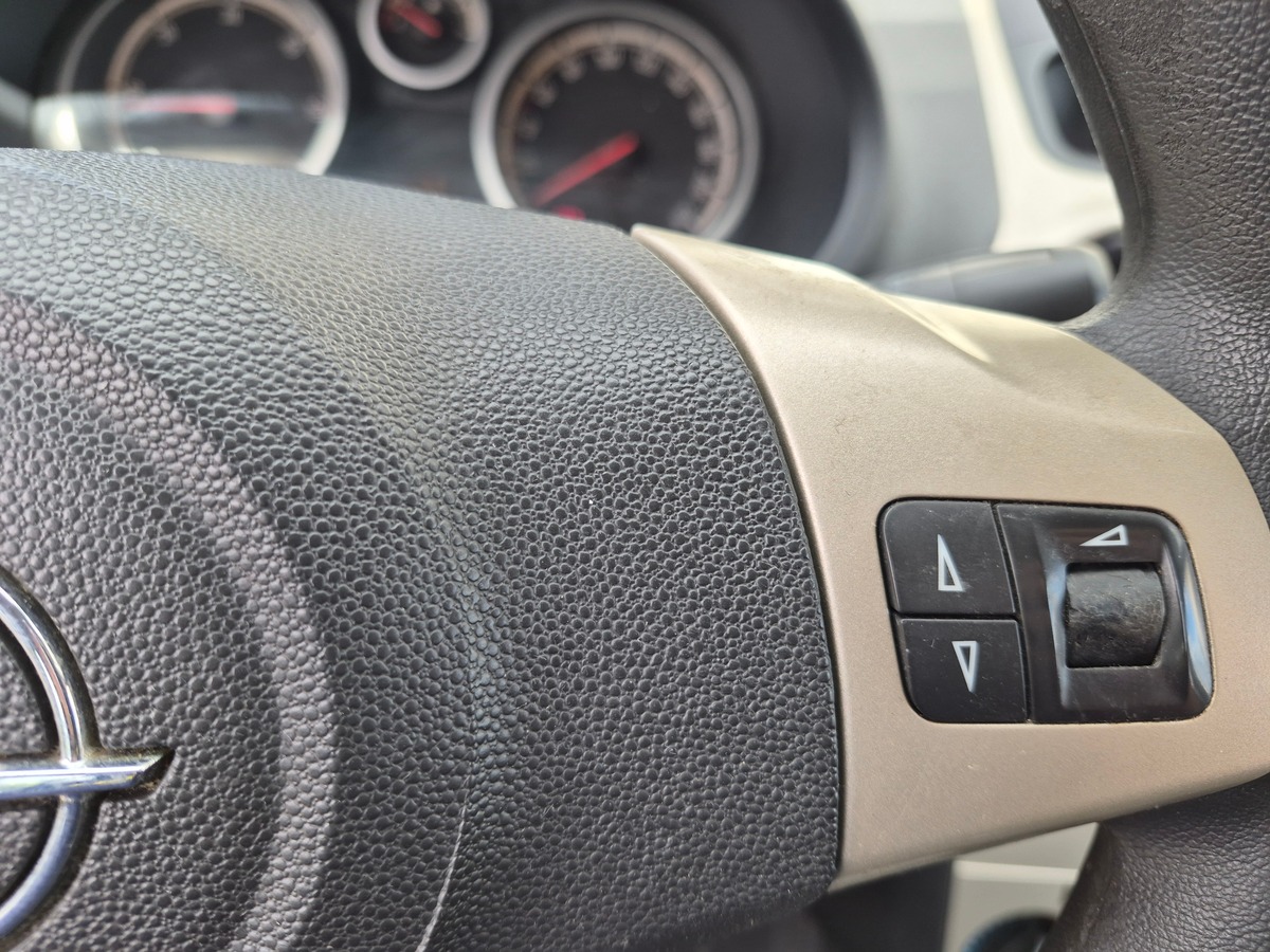 Opel Corsa 1.3 cdti 75 ch Enjoy