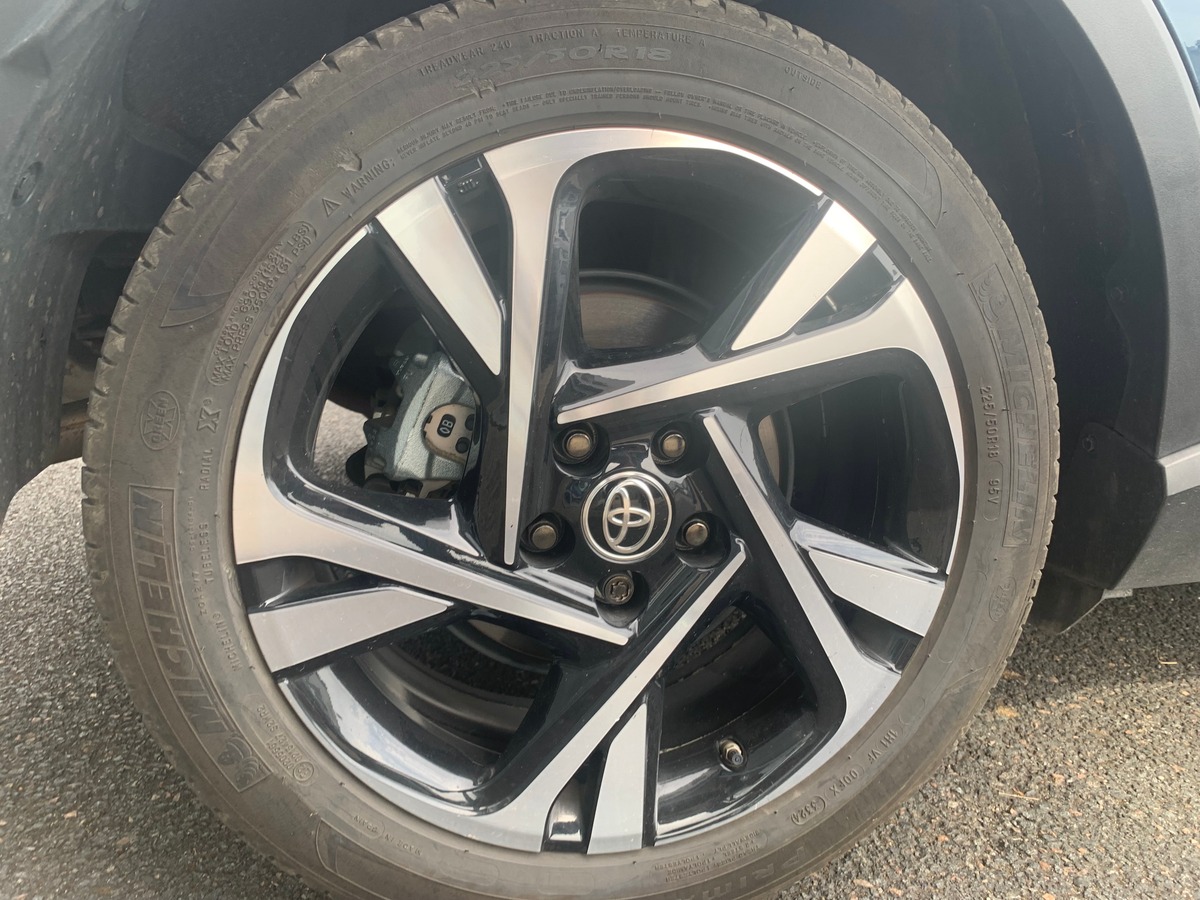 Toyota C-HR 122 chevaux | Design | Caméra de recul | Régulateur de vitesse | GPS | Hybrid essence