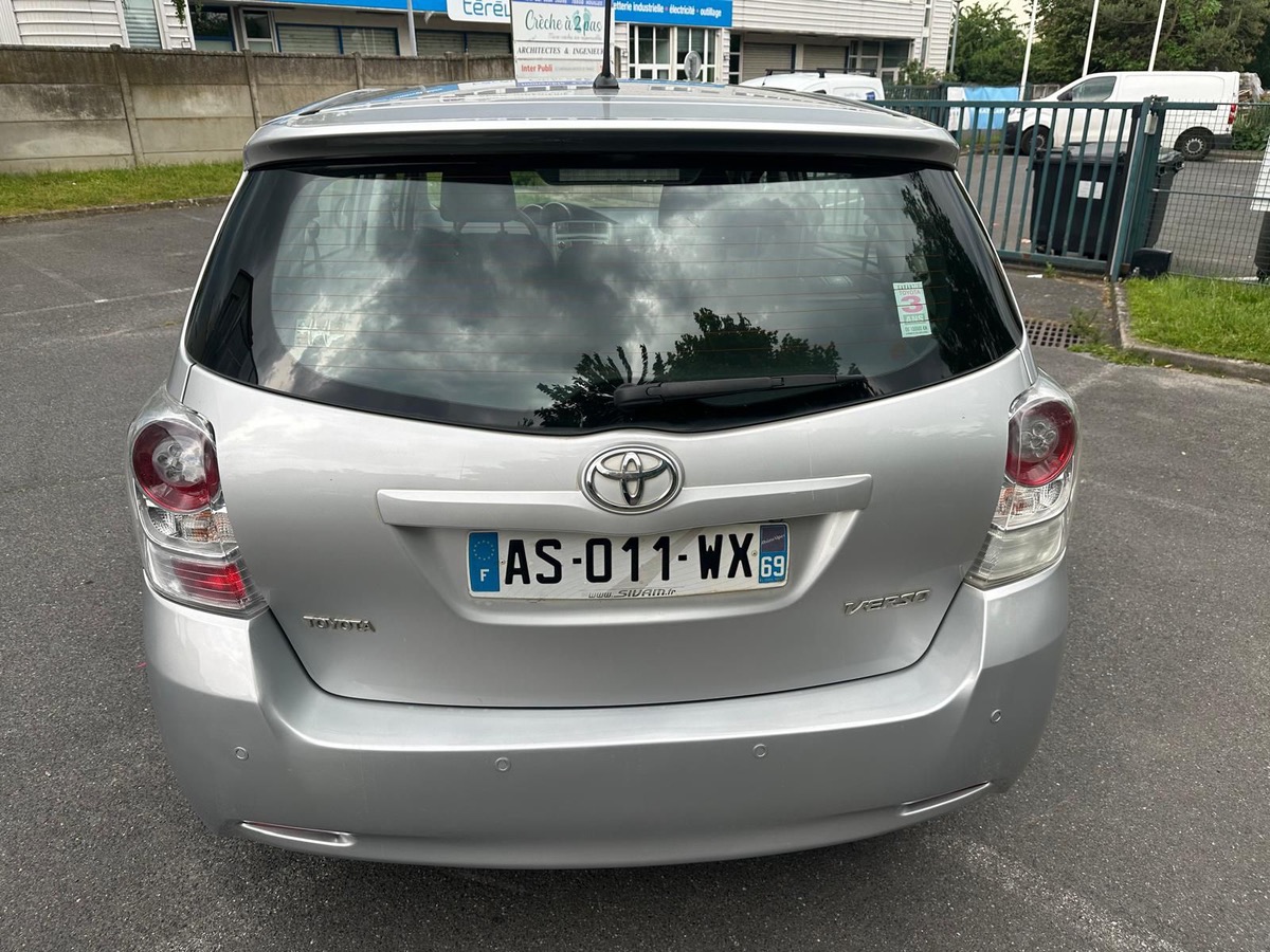Toyota Verso 2.0 D-4D 128 CV  1er main 7 pls 4XCB