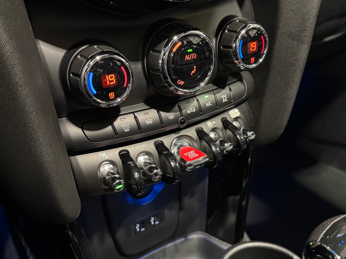 Mini Mini JOHN COOPER WORKS JCW 231CV TOIT PANO/HARMAN KARDON/HUD
