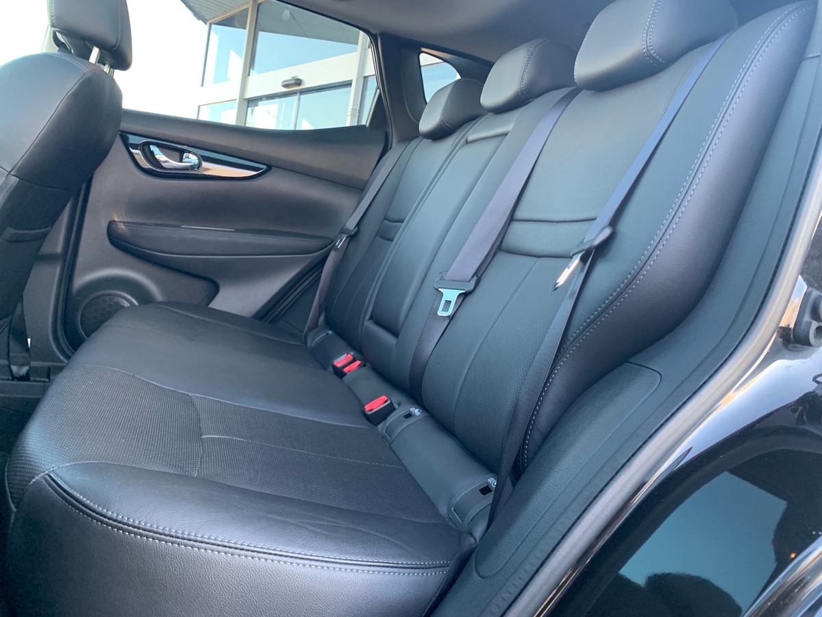 Nissan Qashqai 130 ch | Black edition | Caméra vue panoramique 360° | Toit panoramique | Jantes Alu