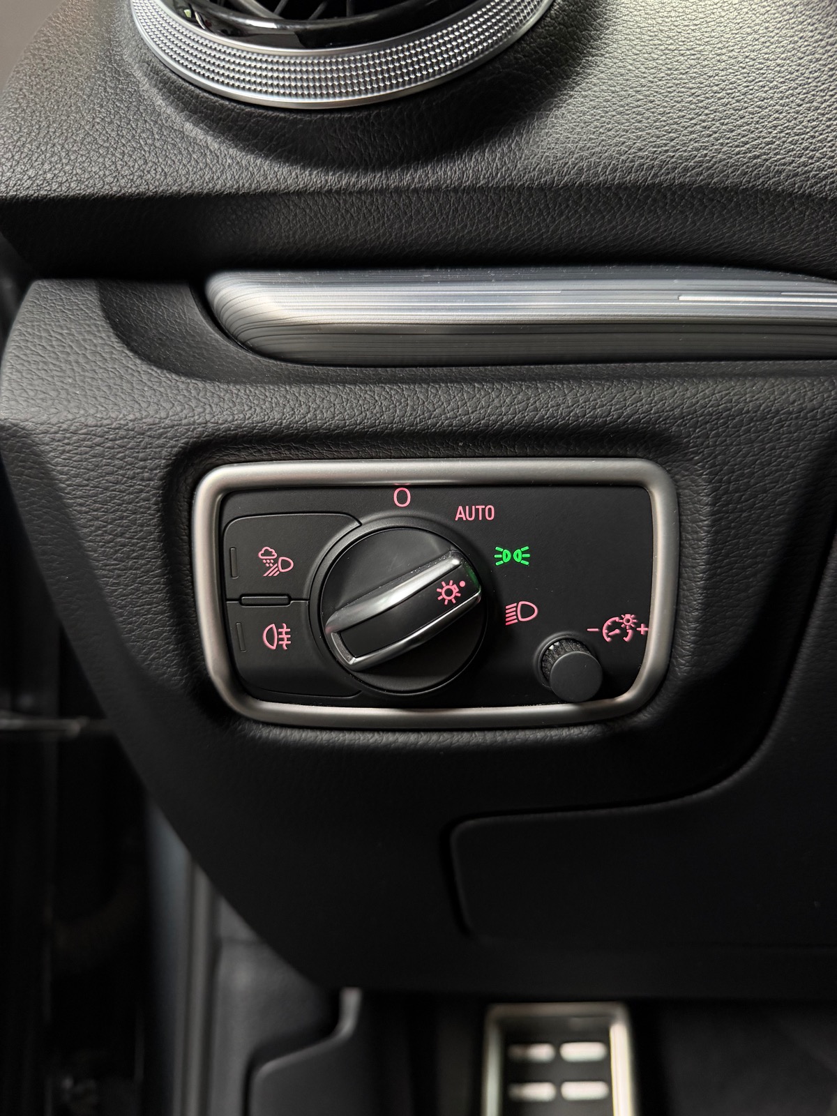 Audi A3 Sportback e-tron 1.4 TFSI 204 ch Ambition Luxe S tronic 6