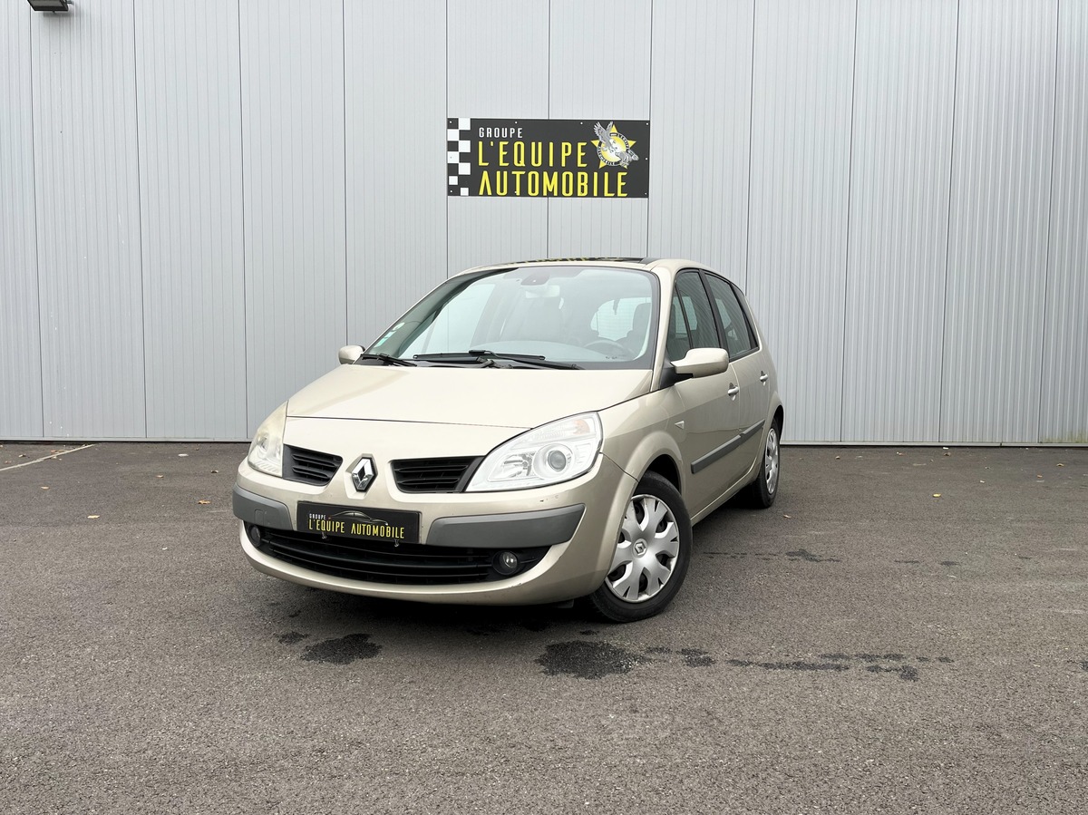 RENAULT Scenic II (2) 1.9 DCI 130 FAP EXPRESSION + attelage