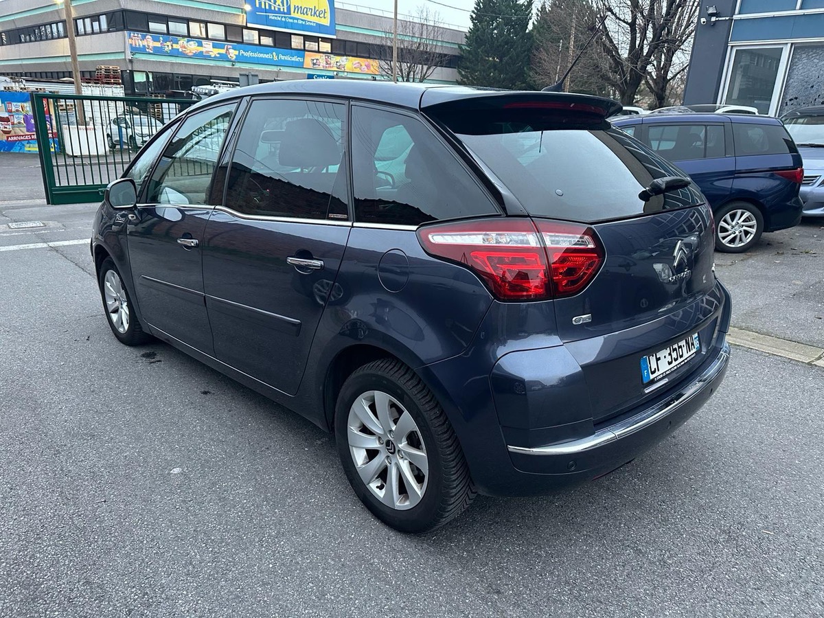 Citroën C4 Picasso 1.6 e-HDI 112 CV 1er mains exclusives  4XCBLeut