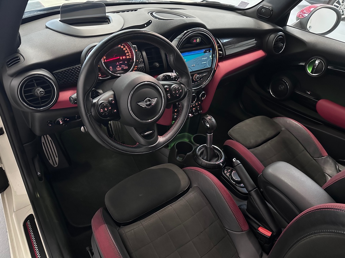 Mini Cooper III (F56) 2.0 231cv JCW BVA6 Harman Kardon / Toit Ouvrant / Echappement Sport