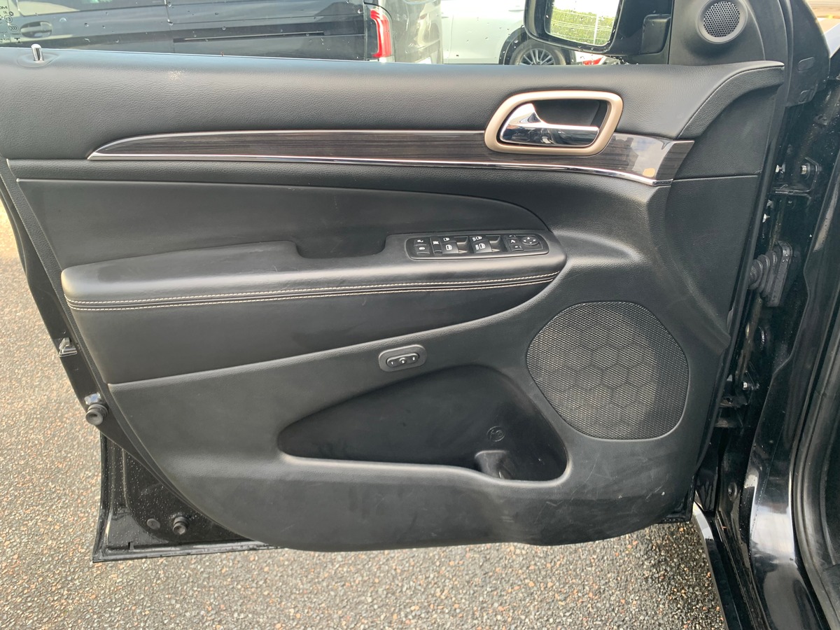 Jeep Grand Cherokee 250 ch | Overland | Toit ouvrant panoramique | Caméra de recul | Attelage