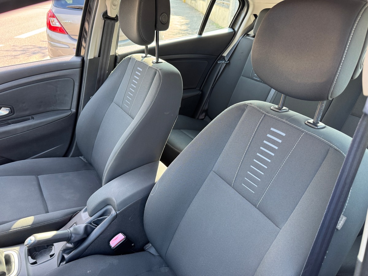 RENAULT Megane 1.6i 100 EXPRESSION