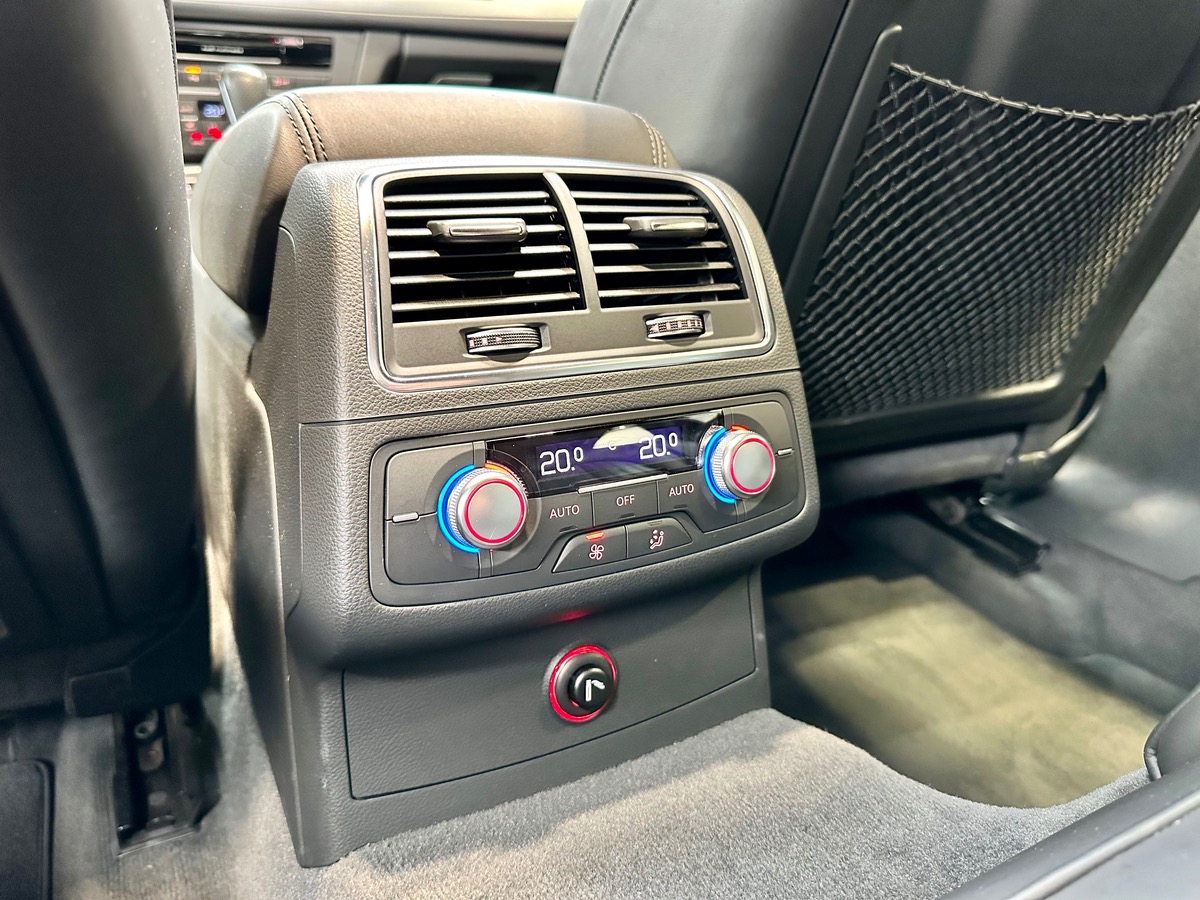 Audi A6 Avant IV (2) 3.0 BITDI 326 Compétition Quattro Tiptronic 8 1ère Main g