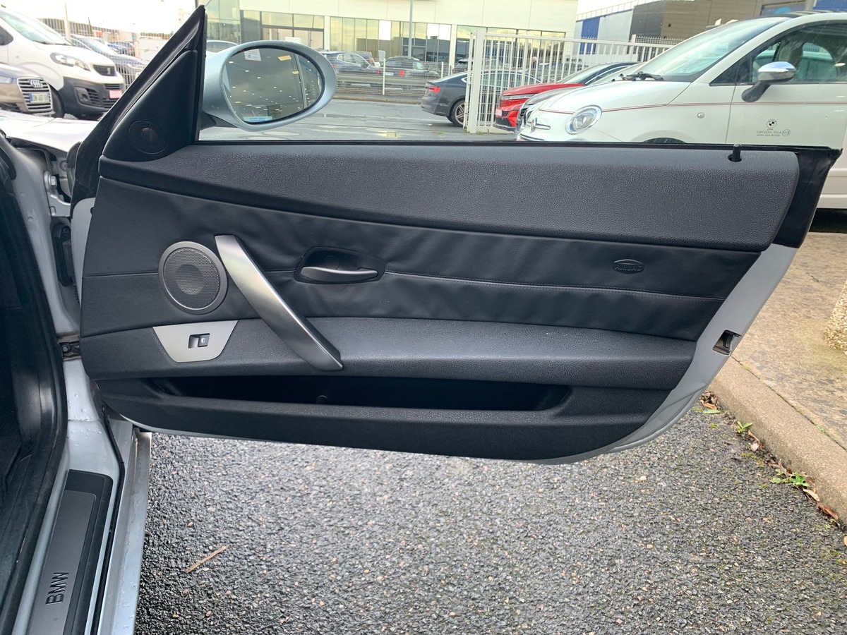 Bmw Z4 231 ch | 3.0L | Roadster | Cuir | GPS | Radar de recul | Climatisation | Pack Nord