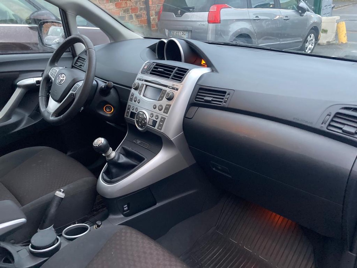 Toyota Verso 2.0 D-4D 126 CV 7place 4X fois