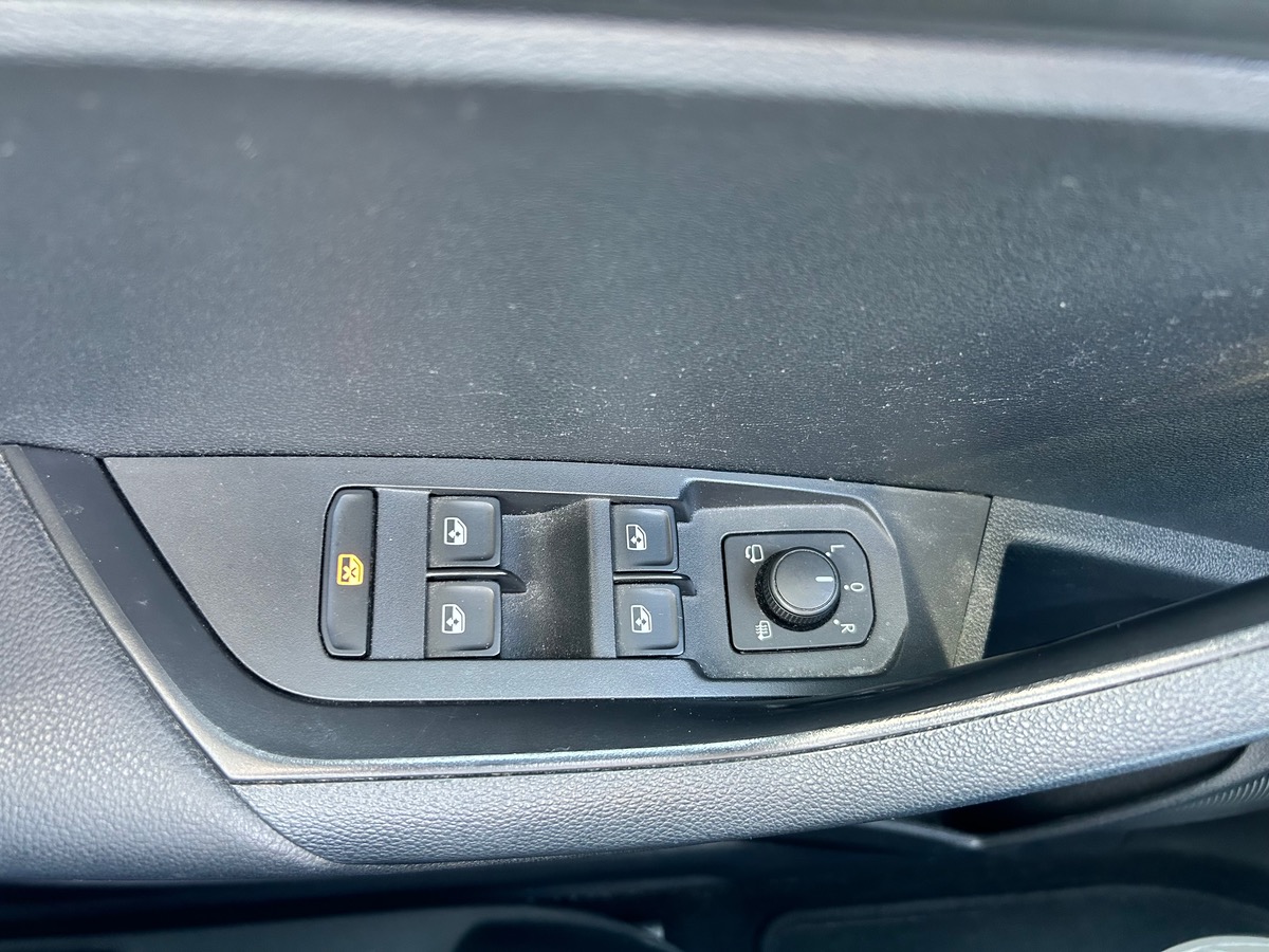 Skoda Karoq DRIVE | Système d'accès, démarrage sans clé | Caméra de recul | Phares avant LED