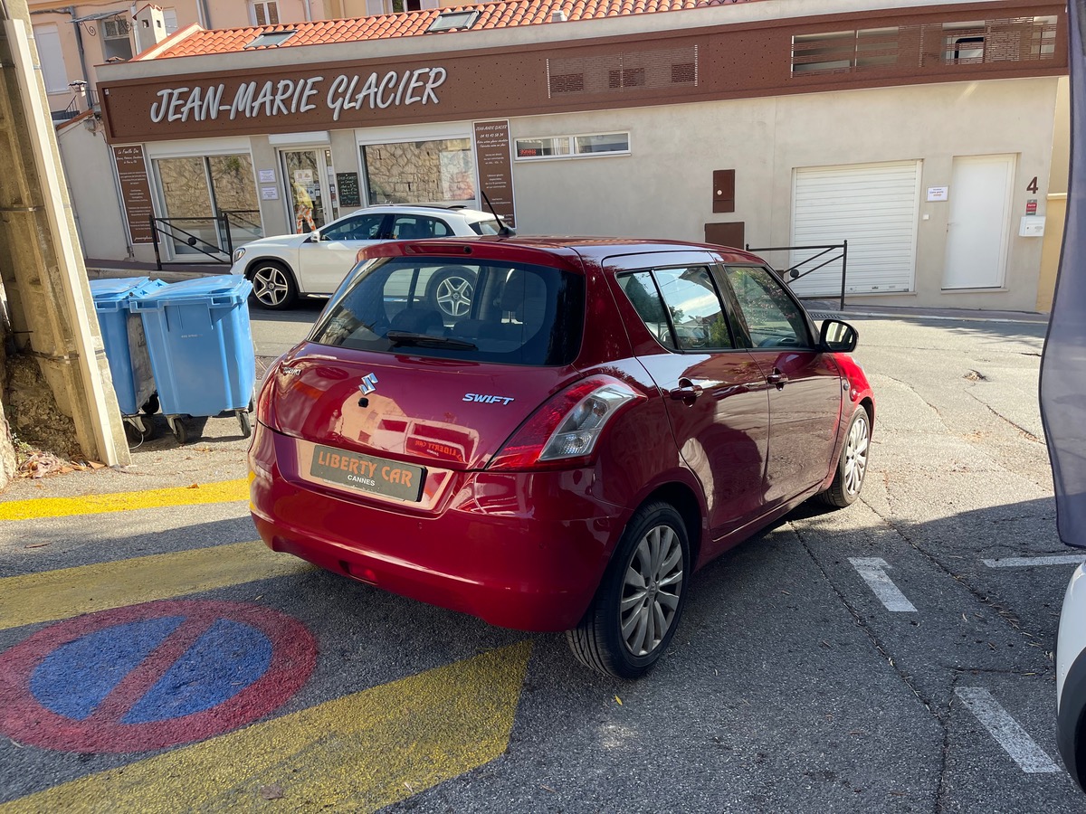 Suzuki Swift 1.2 VVT 94 CV / Toit ouvrant/ Caméra de recul / 5 portes