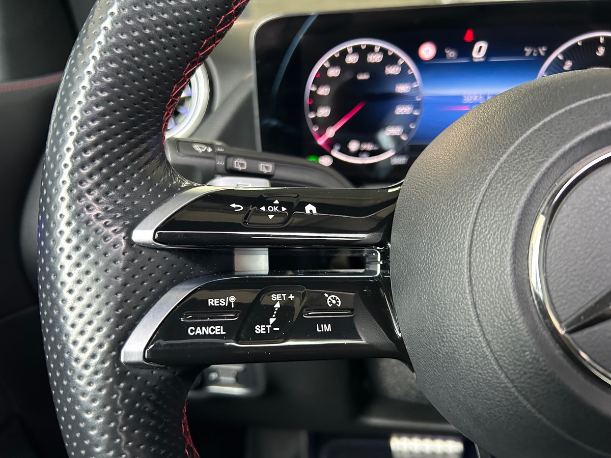 Mercedes Benz GLA 200 D AMG LINE