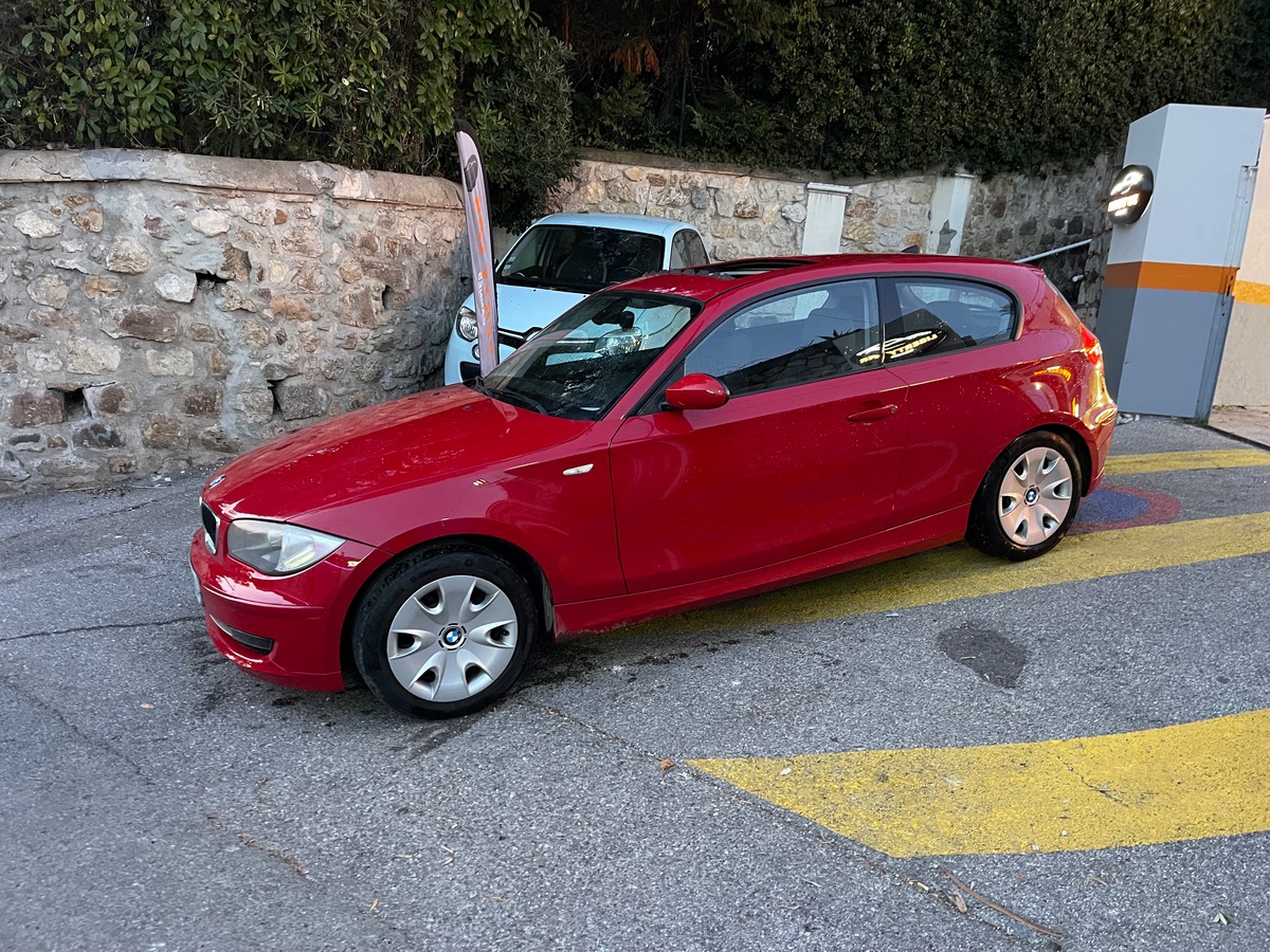Bmw Série 1 116 i 122 CV / KM réel / Toit Ouvrant / Clim / sièges Chauffants / Radar
