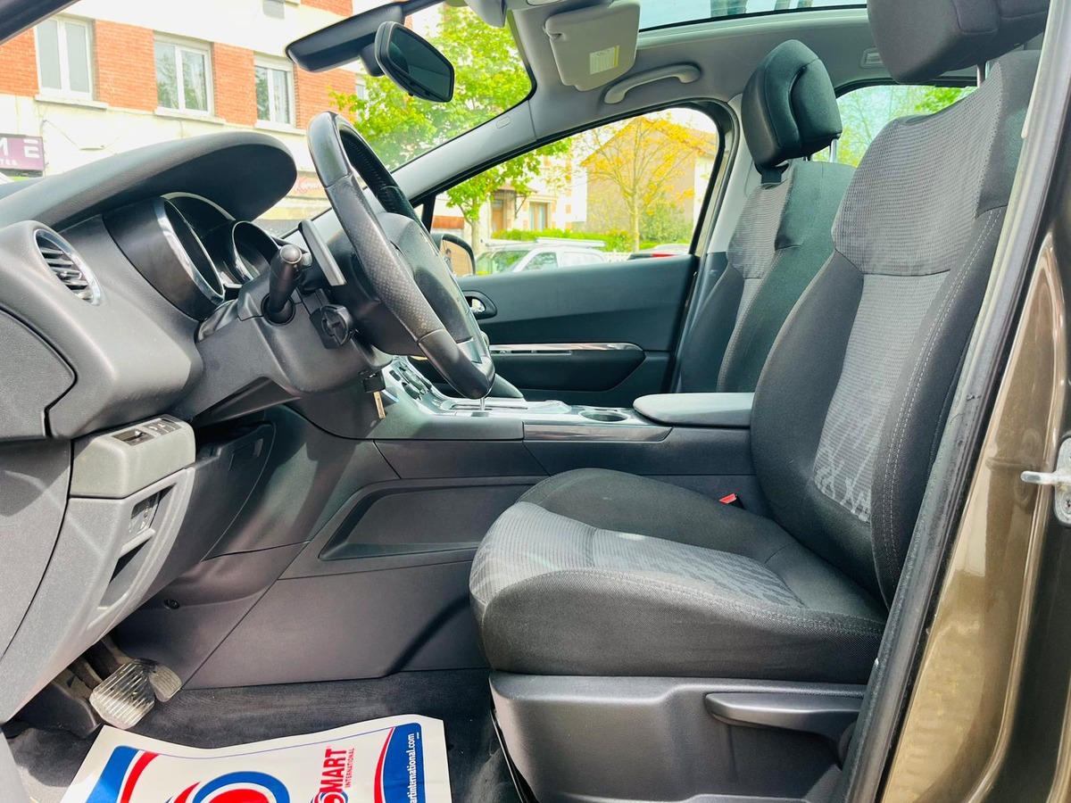 Peugeot 3008 Premium Pack - 1.6 Hdi 110cv BVA6  - 1ère Main - 4xCb - Reprise Possible