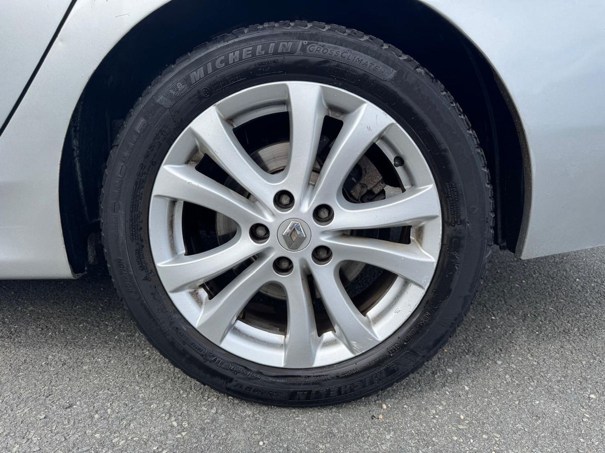 RENAULT Latitude 2.0 dci 150cv Business - garantie