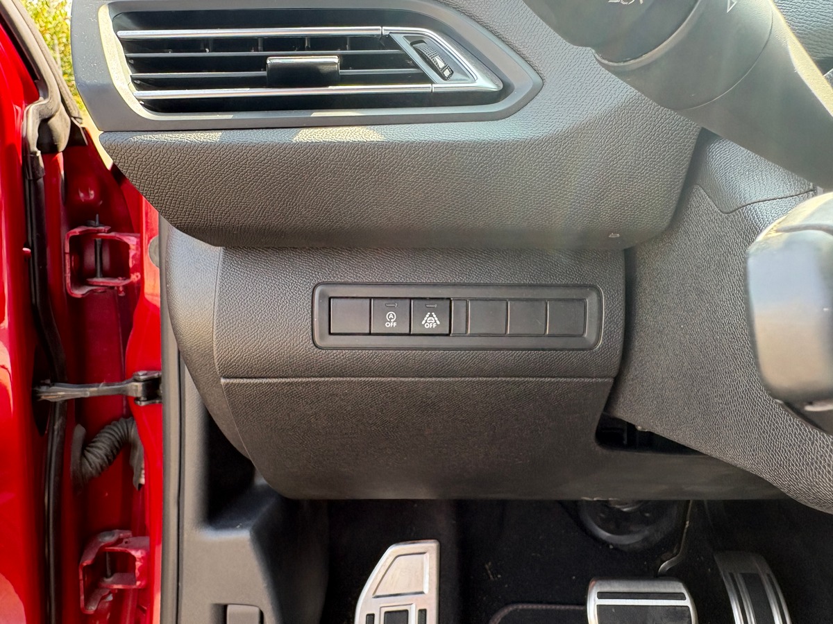 Peugeot 308 Peugeot 308 phase II - GT Line - 130ch - EAT 8