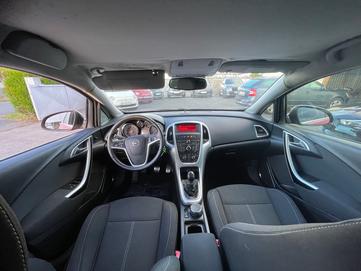 Opel Astra 1.6 turbo 180 sport