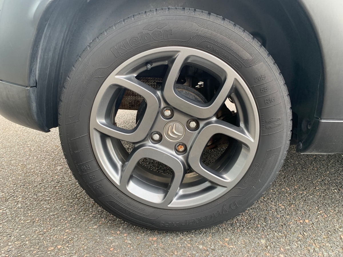 Citroën C4 Cactus 82 ch | Vti | Jantes alliage 16" SQUARE grises | Pack NAVIGATION | Radar de recul