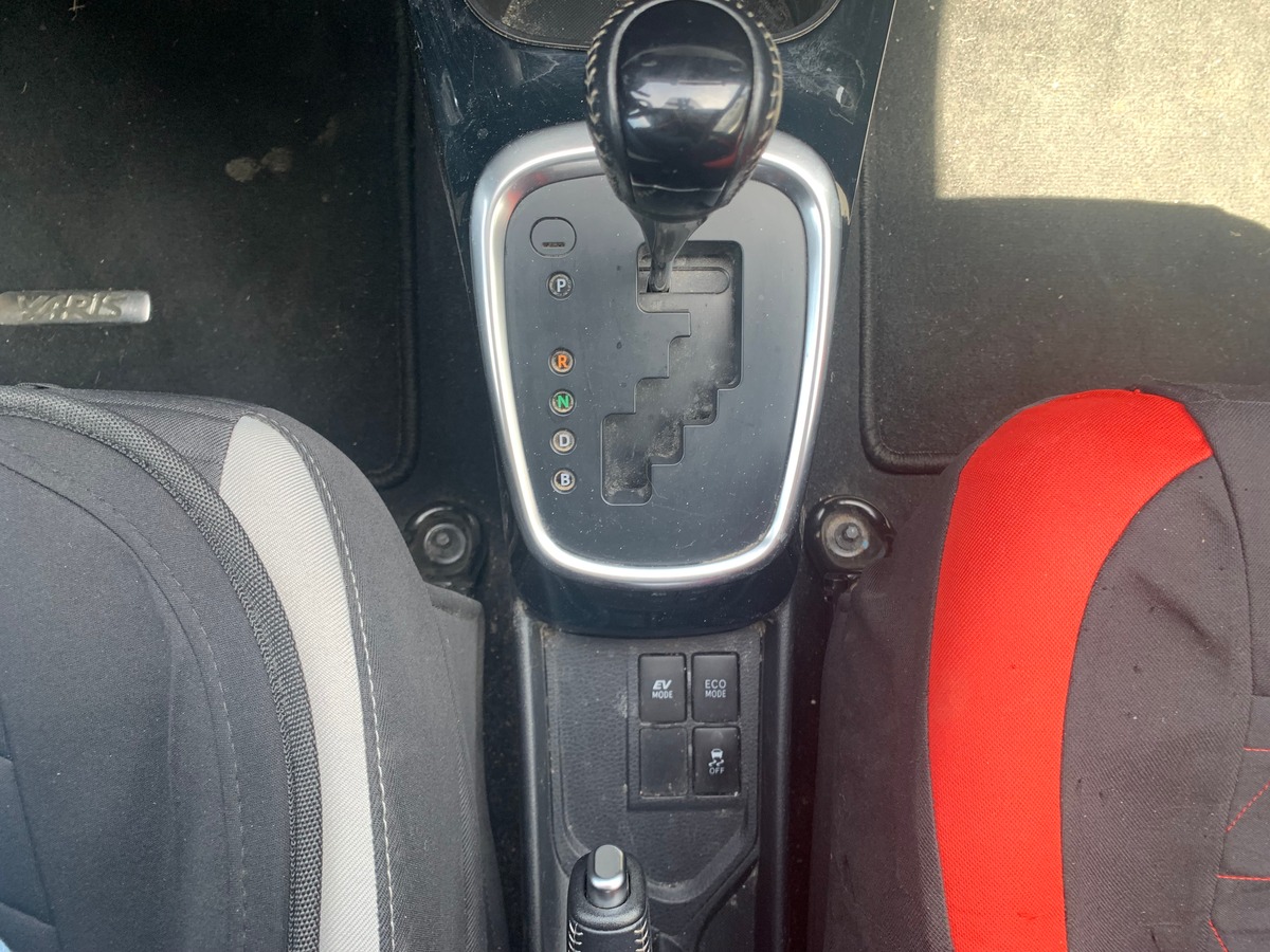 Toyota Yaris Hybrid 100H | Collection | Premiére MAIN | Caméra de recul | Régulateur de vitesse