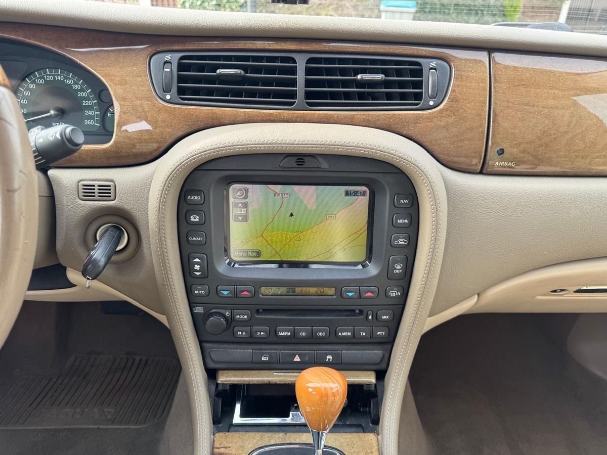 Jaguar S-Type 3.0 V6