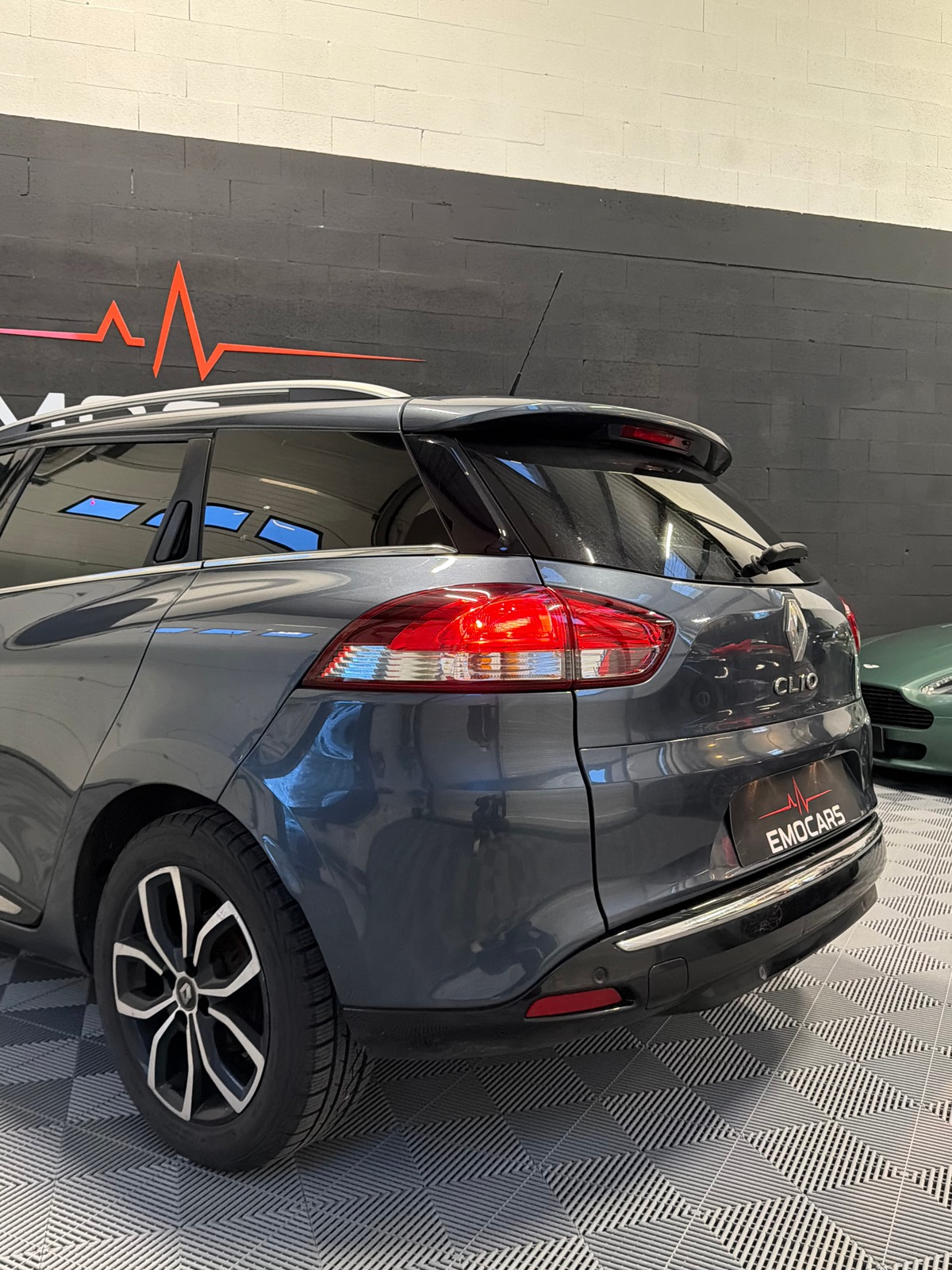 RENAULT Clio IV ESTATE INTENS 1.5 dci 90ch EDC