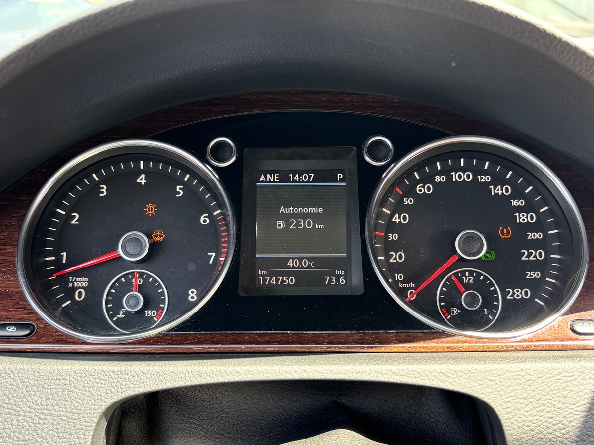 Volkswagen Passat R36 3.6 V6 300 Carat Pack Rline DSG6